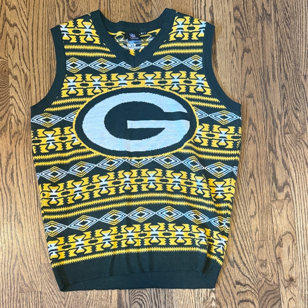 NFL Team Apparel Green and Yellow Knit Sweater